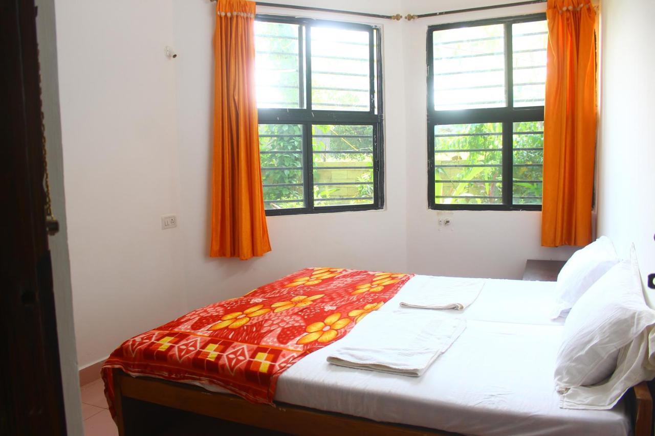 Poonam Village Resort Anjuna Extérieur photo